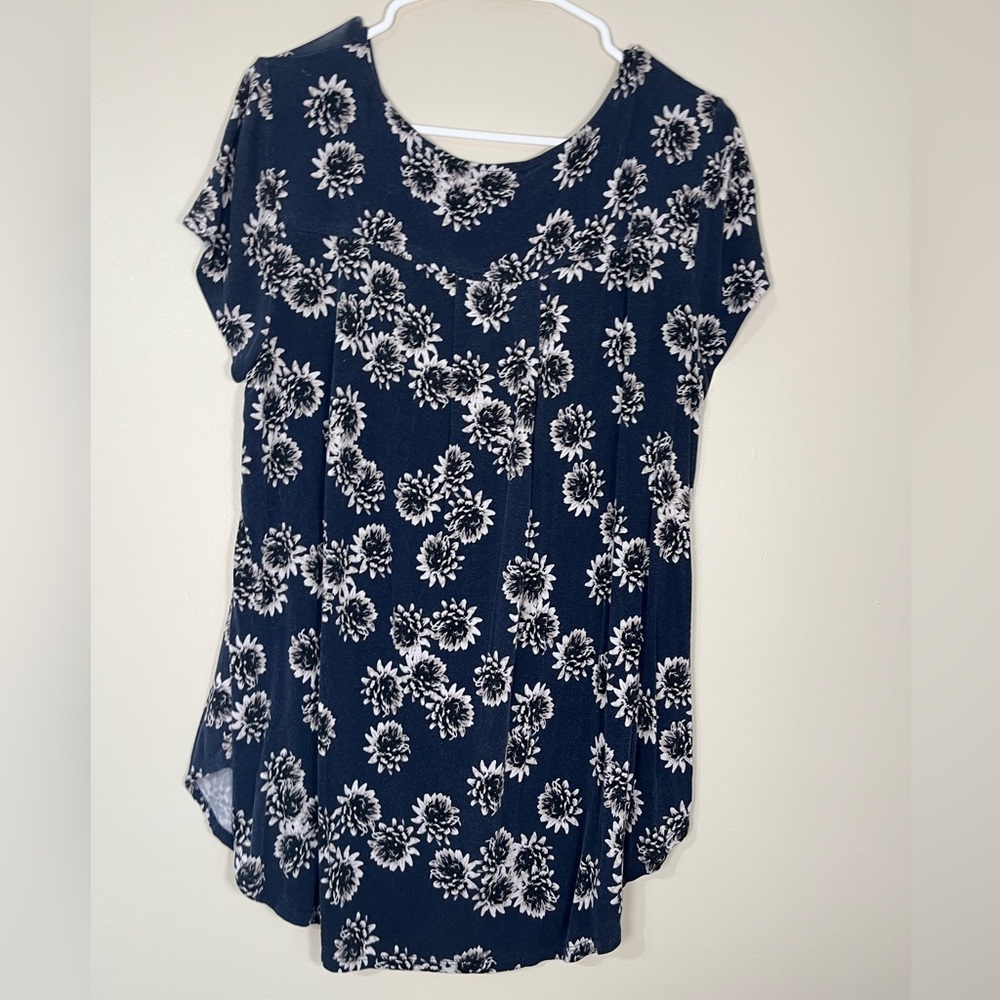 Alfani Navy and White Floral Short Sleeve Top Women’s Size L - Picture 5 of 5